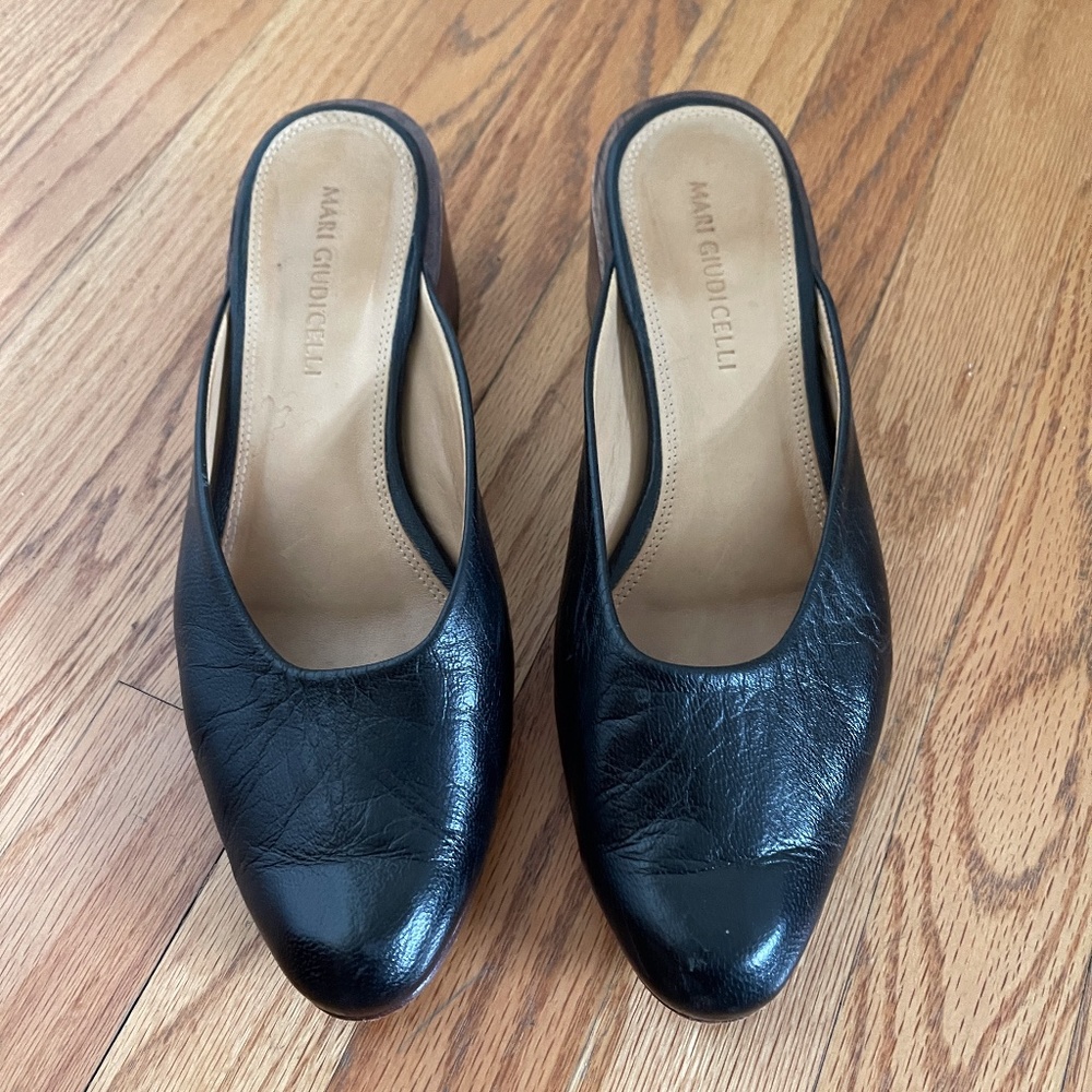 Mari Guidicelli  Leblon Black Leather Mules - Women's Size 8/8.5 (39)